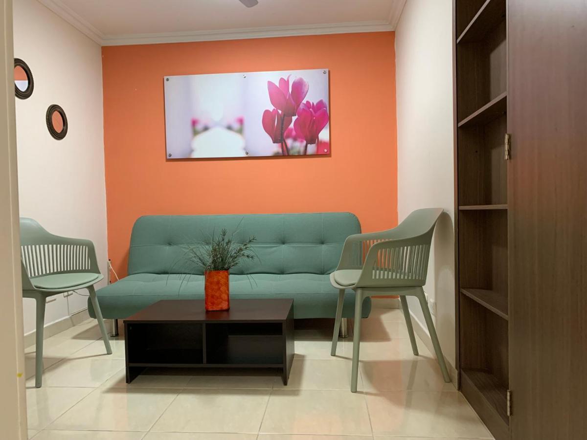 Apartamentos Laureles De La 70 เมเดยิน ภายนอก รูปภาพ