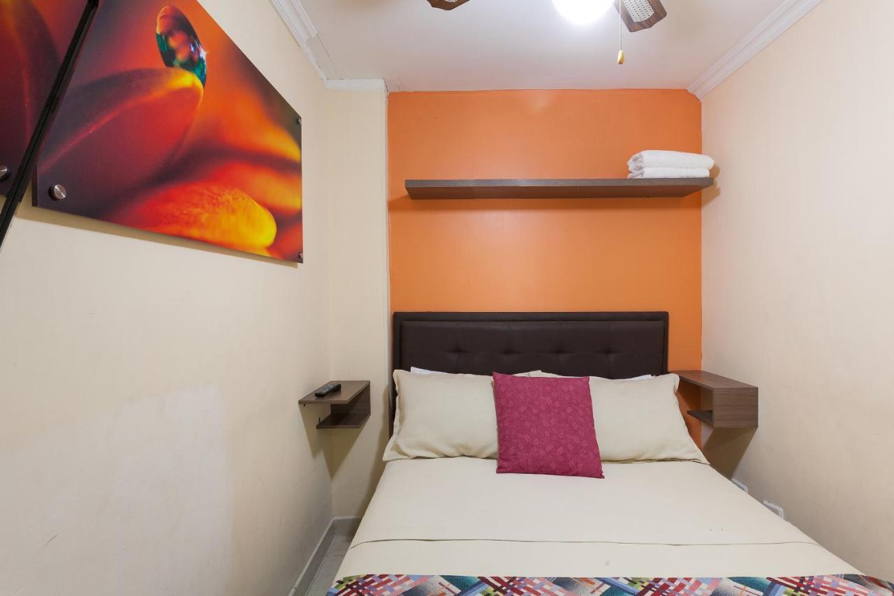 Apartamentos Laureles De La 70 เมเดยิน ภายนอก รูปภาพ