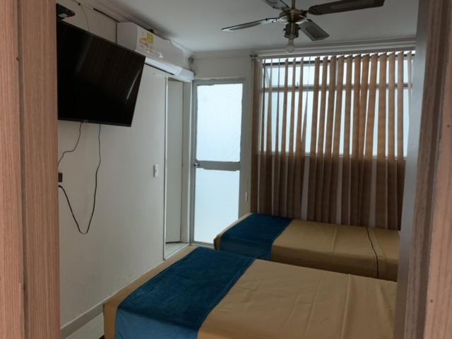 Apartamentos Laureles De La 70 เมเดยิน ภายนอก รูปภาพ