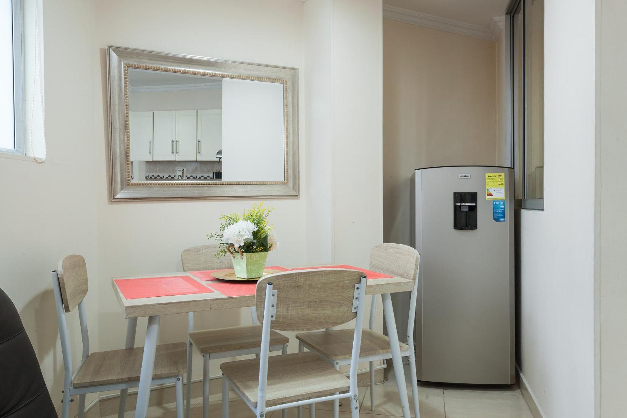 Apartamentos Laureles De La 70 เมเดยิน ภายนอก รูปภาพ