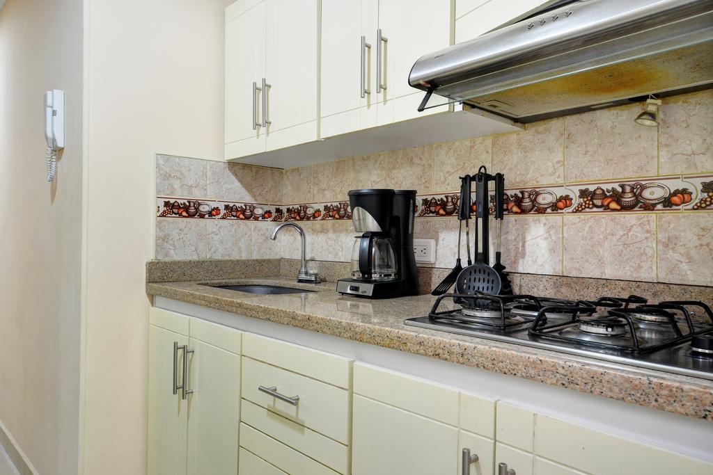 Apartamentos Laureles De La 70 เมเดยิน ภายนอก รูปภาพ